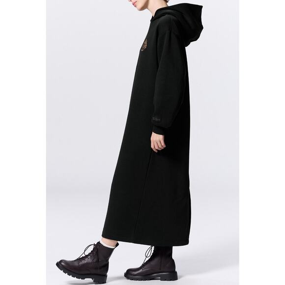 GU (Uniqlo) x Harry Potter Embroidered Logo Sweat Hoodie Dress in Black - Picture 3 of 15